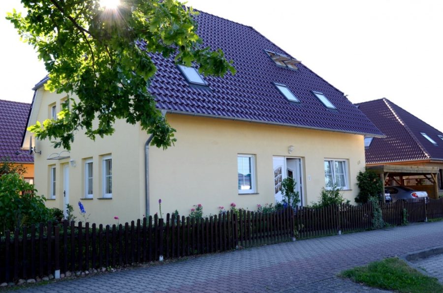 KEINE KÄUFERPROVISION! – Das Generationenhaus  am Naturschutzgebiet vor den Toren Rostocks, 18184 Roggentin, Zweifamilienhaus