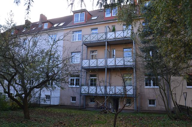 Geräumige und helle 2-Zimmerwohnung mit Balkon im beliebten Tweel-Viertel., 18059 Rostock, Etagenwohnung