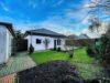 Leben auf einer Ebene! -- Grundsolider Bungalow in Dummerstorf --- keine Käuferprovision! - Rückansicht mit Blick in den Garten